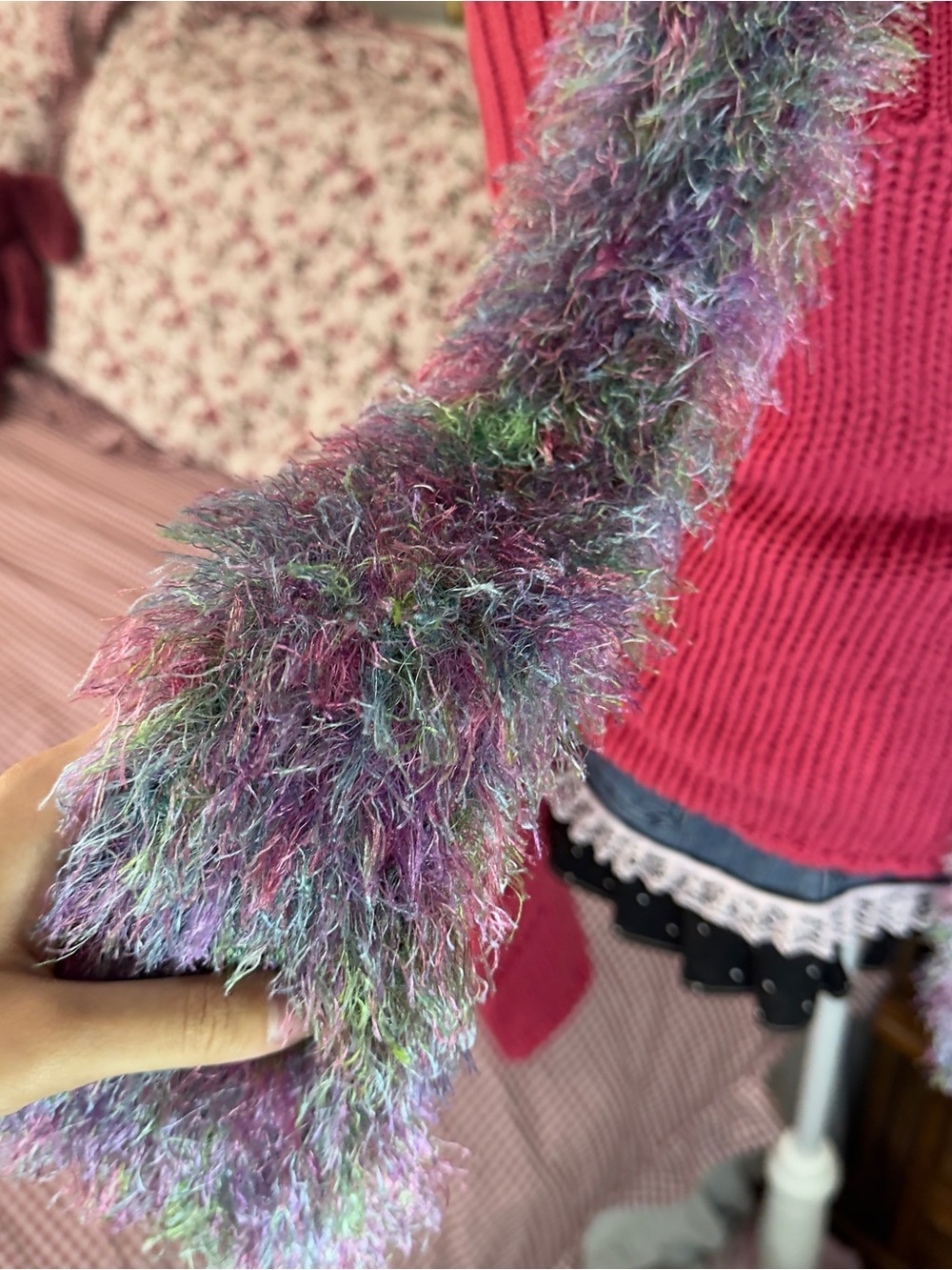 Y2K Shaggy Scarf - Picture 6 of 7